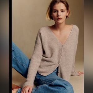 Elegant Beige V-Neck Sweater